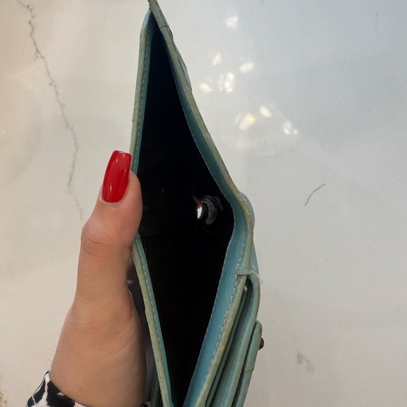 Gucci Blue and Gray Wallet with Signature Style - Picture 5 of 6